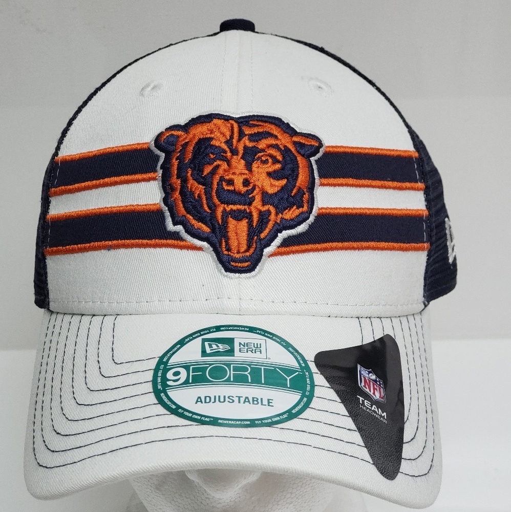 New era Chicago bears mesh snapback trucker hat.